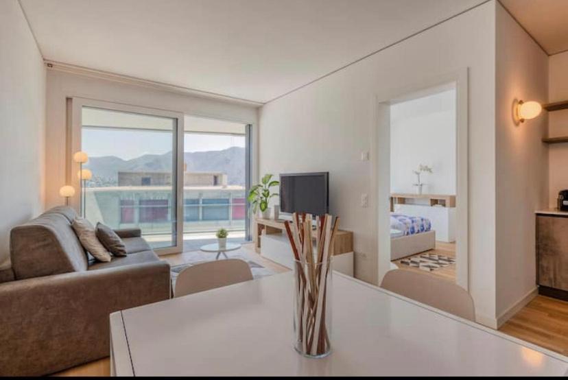 5 Rent Station Apartment *